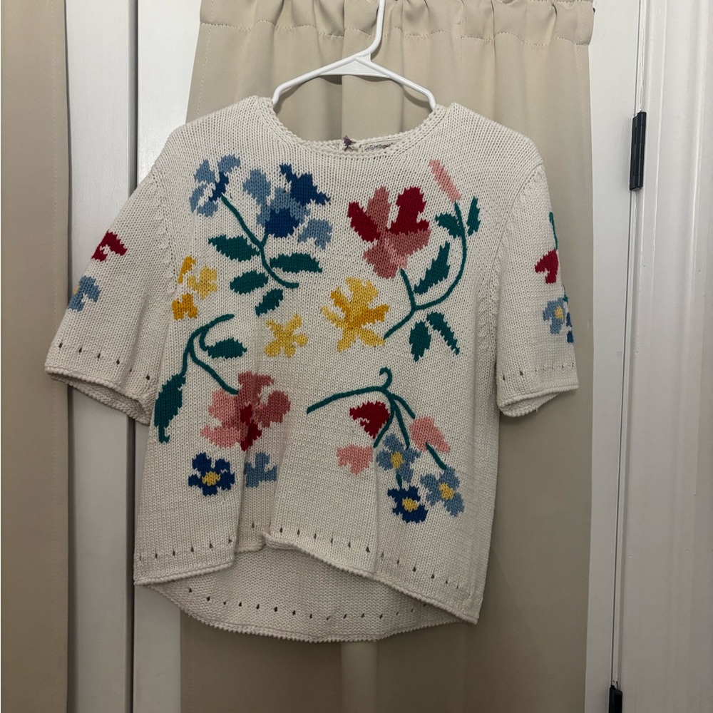 VINTAGE Susan Bristol Hand-Embroidered Sweater with Floral Accents